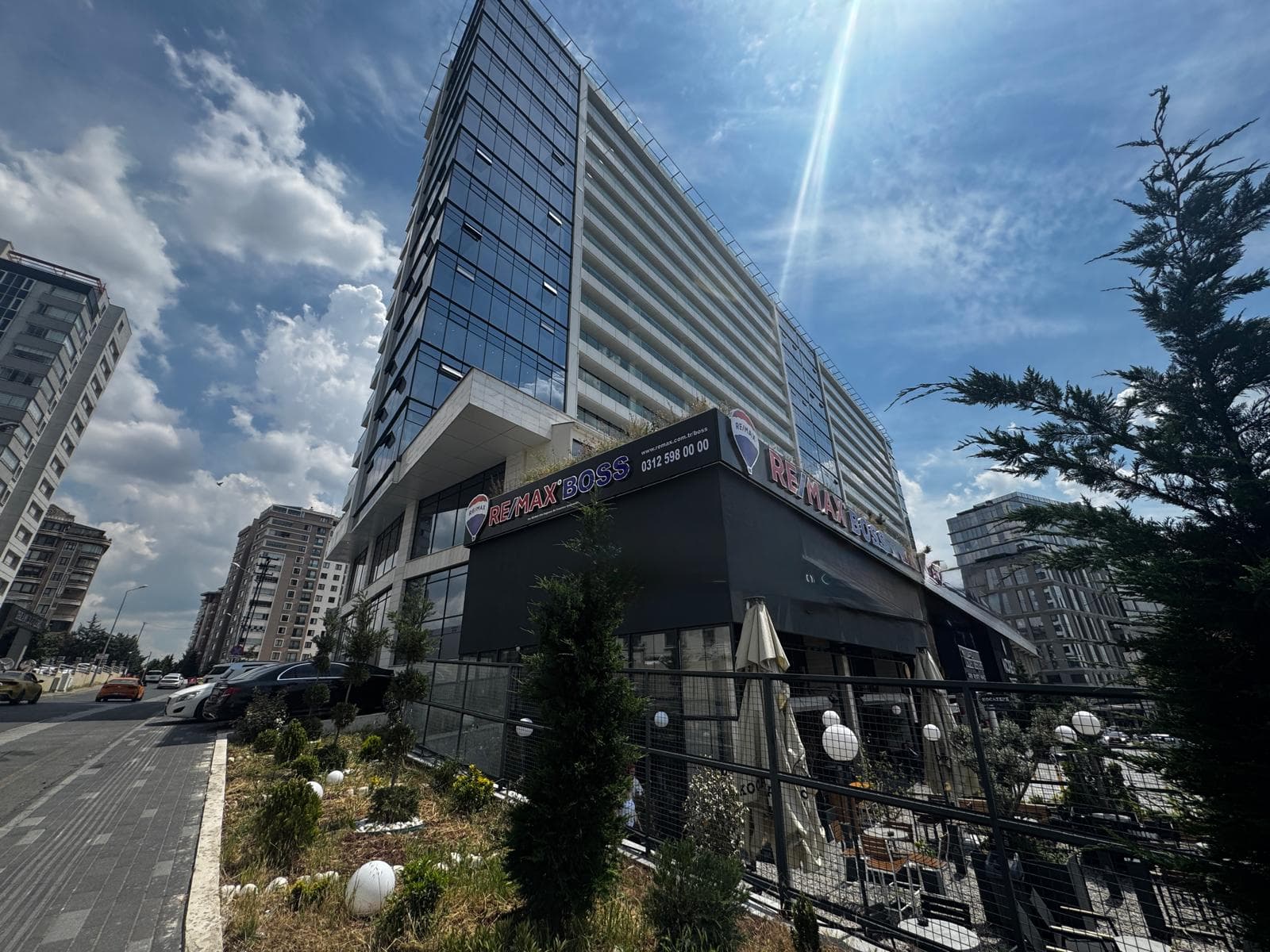 RE/MAX BOSS binası — Beştepe